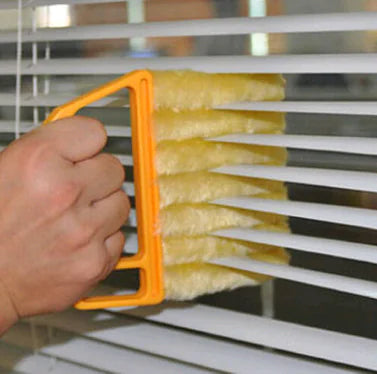BlindEase Cleaning Brush