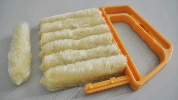 BlindEase Cleaning Brush